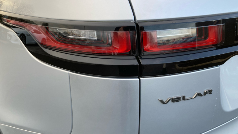 Land Rover Range Rover Velar 2.0 D200 R-Dynamic SE 5dr Auto Diesel Estate